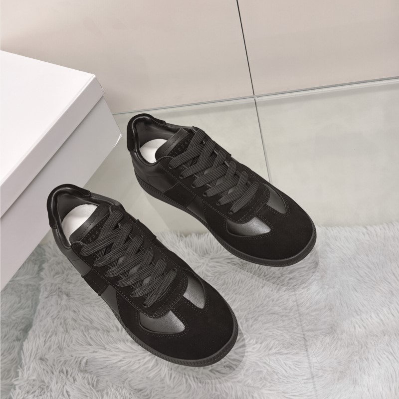 Women Men Vintage German Train - огляд і ціна Men Shoes Trainers